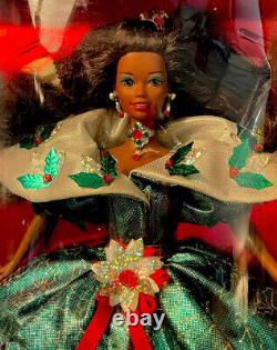1995 Happy Holidays Special Edition African American Barbie Doll #14124 NRFB