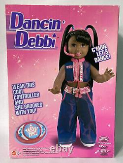 2000 DANCIN' DEBBI 16 AA (Radio Controlled Dancing Doll) Mattel 26441 NRFB