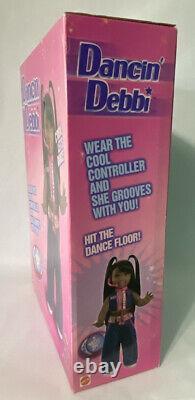 2000 DANCIN' DEBBI 16 AA (Radio Controlled Dancing Doll) Mattel 26441 NRFB