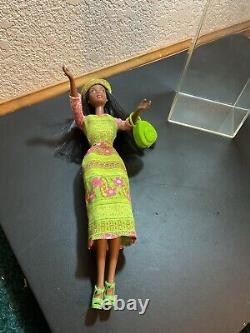 2000 Flower Power Barbie African American Mattel & Clear Barbie Doll Case