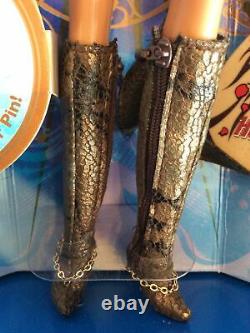 2007 Gold Label Hard Rock Cafe Collector Barbie Doll With Hrc Col Pin- Nib K7946