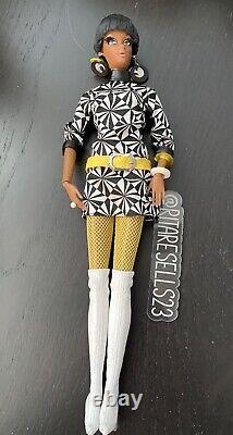 2009 Mattel Pop Life Barbie Christie African American Gold Label Mod #N6598
