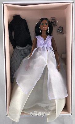 2018 Mattel Barbie On The Avenue Convention Barbie Doll African American NRFB