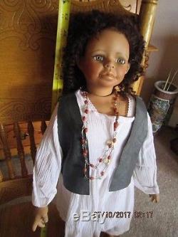 24 Kaye Wiggs Molly African American porcelain doll withstand Mint in Box 1996