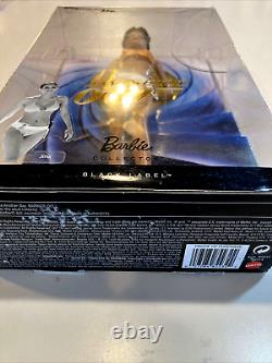 Barbie James Bond 007 Die Another Day Jinx Halle Berry New In Non-mint Box