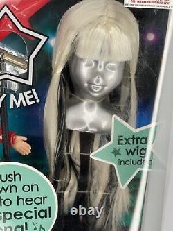 Bratz Style Starz Cloe Doll Sings 2 Wigs New In Box