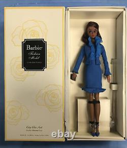 City Chic Suit Aa Silkstone Barbie Doll 2015 Gold Label Dgw57 Mattel Nrfb