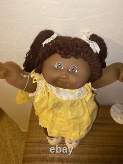 Coleco Appalachian Artworks 1985 Cabbage African American Patch Doll Yellow Top