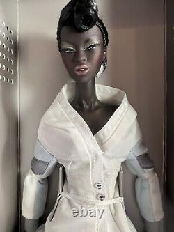 Fashion Royalty Neo Look Adele Makeda Dressed Doll Nrfb #91463 Integrity Toys