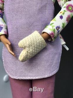 Happy Family Barbie Doll Grandma Grandmother Grandparent Midge African American