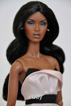 Integrity Toys Fashion Royalty Glamazon Adele Makeda Supermodel Con Doll NRFB