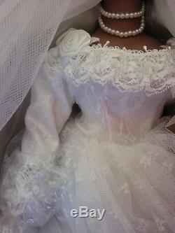 Kingstate Doll Prestige African American Oprah Porcelain Bride #544/3500 & Stand