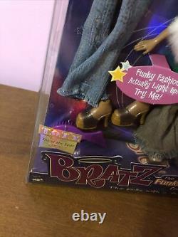 MGA BRATZ FUNK N GLOW SASHA Fashion Doll 2003 FALL LIMITED EDITION Light Up