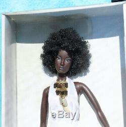 Model Of The Moment Nichelle African American Barbie Doll Muse #c3822 Nrfb 2004