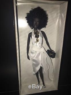 Model of the Moment Nichelle Barbie Doll African American 2004 Model Muse C3822