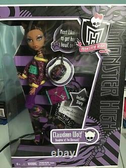 Monster High Clawdeen Wolf School's Out NRFB 2010 First Second Wave