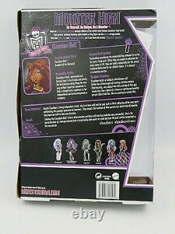 Monster High Figure Doll Clawdeen Wolf School's Out Line 2011 10.5 New in Box