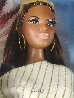 Nrfb Barbie Doll (n447) The Look City Shopper Brunette Aa Mbili Model Muse Mib