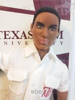 Texas A&m University Aa Ken Barbie Doll 2012 Pink Label Mattel X9208 Nrfb
