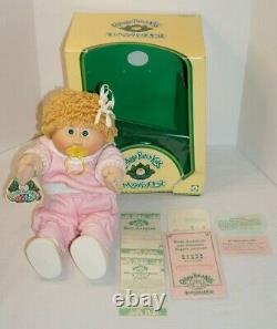 Very Rare Cabbage Patch Doll Japanese Tsukuda Girl with Pacifier HTF 1983 Coleco
